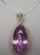 Pendentif Poire et chaine maille forcat en or blanc orné d'une importante