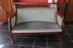 Banquette en bois naturel à décor de dauphins. Epoque XIXème.115x85x60cm