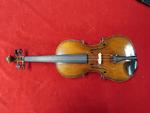 Violon Maggini, double filet, 367 mm, bon état. Table en épicéa,