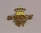 Broche monogrammée EW et couronnée, en or jaune 9K (375°/00) sertie