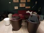 Mobilier de restauration comprenant : 4 tables mange-debout métal